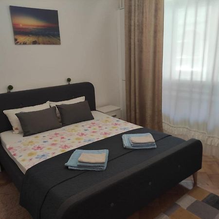 Nice Studio In Old Town Bucharest Luaran gambar
