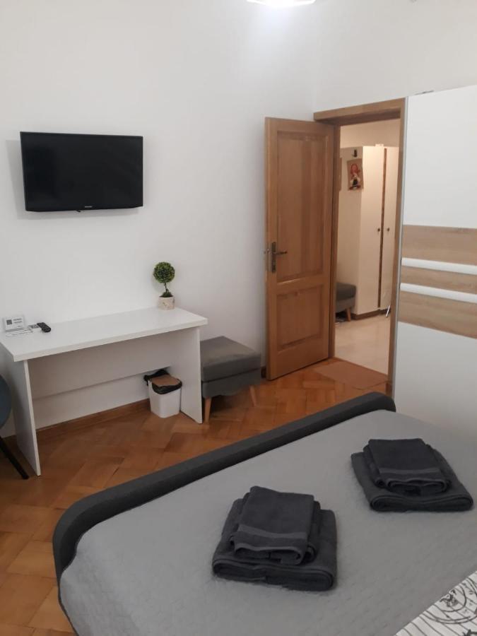 Nice Studio In Old Town Bucharest Luaran gambar