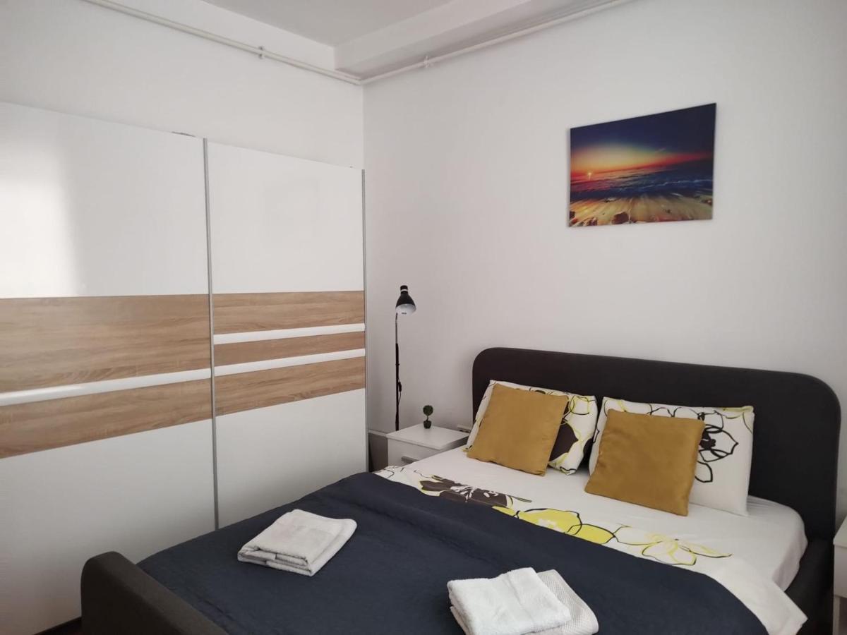 Nice Studio In Old Town Bucharest Luaran gambar