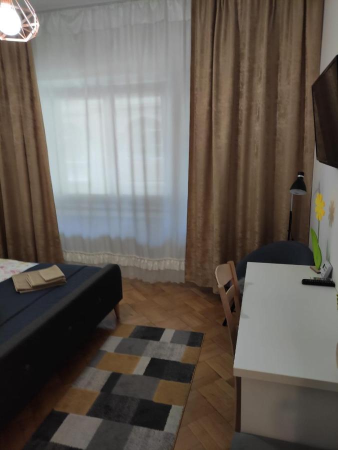 Nice Studio In Old Town Bucharest Luaran gambar