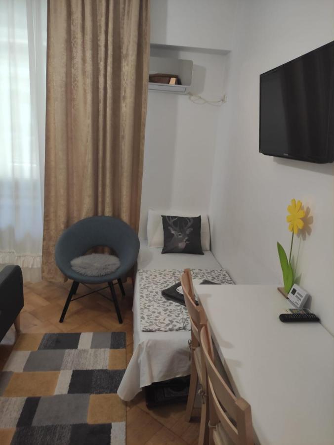 Nice Studio In Old Town Bucharest Luaran gambar